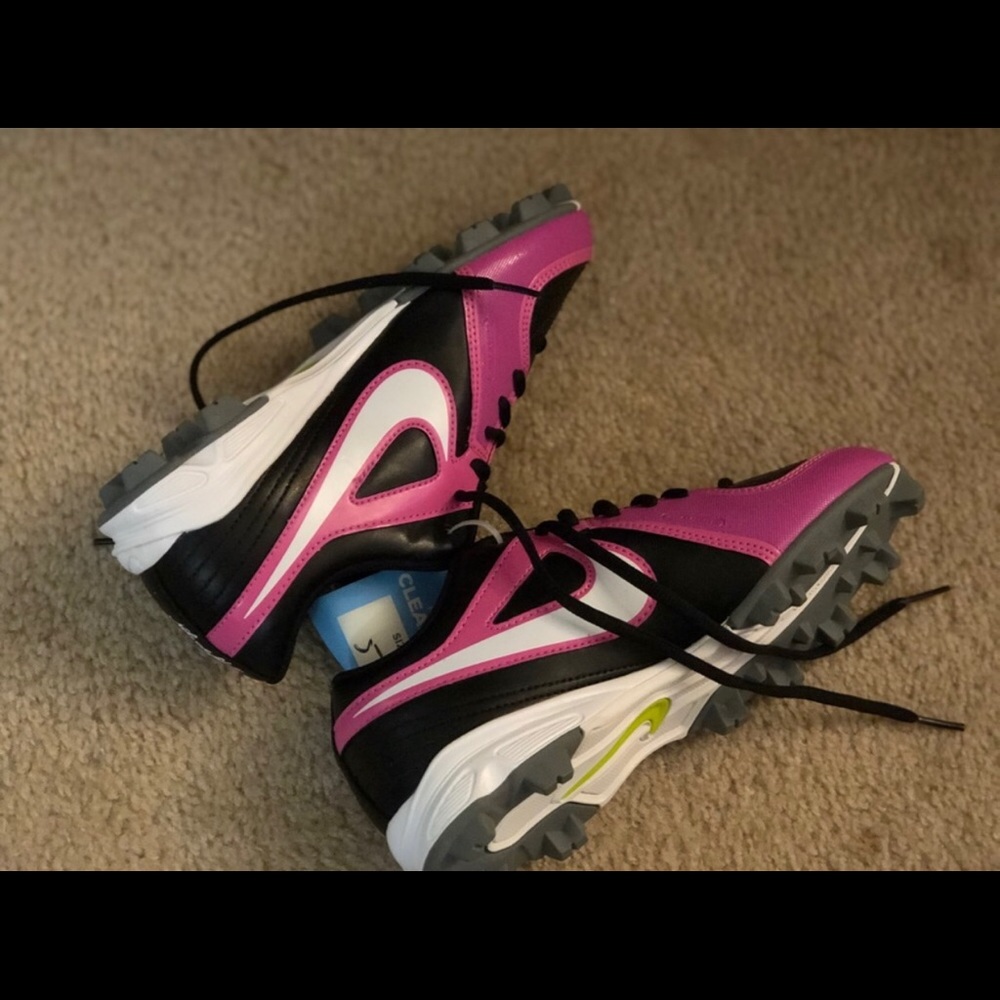 Nike softball shoes - Picture 2 of 4
